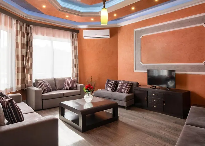 Casa Loma فيلة إياليسوس