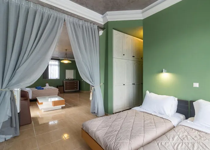 Casa Loma إياليسوس